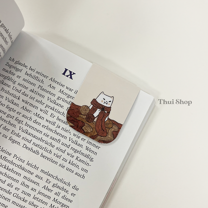 Knitting Frankie Magnetic Bookmark